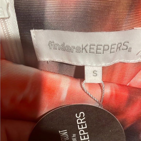 NWT - Small- Finders Keepers Short Fit and Flare Dress, Blurred Coral Print - Picture 3 of 4